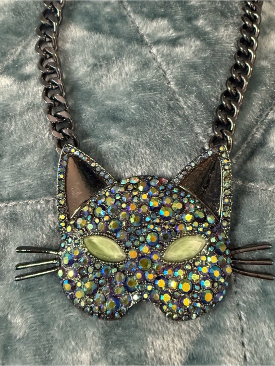 Betsey Johnson Jewelry - Betsey Johnson Multicolor Crystal Cat Face Necklace
